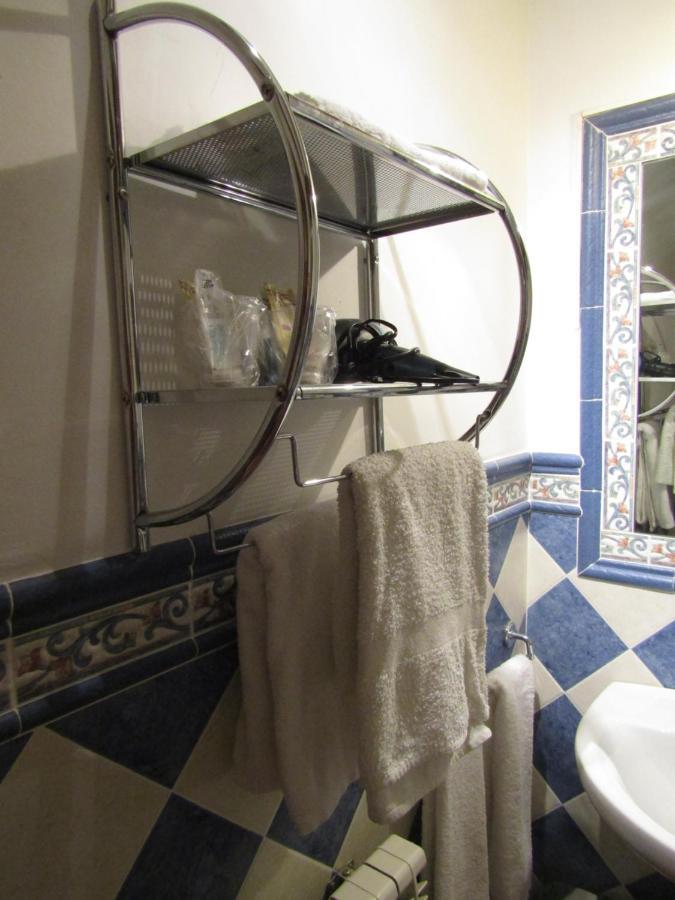 Hostal Paquita Allepuz Esterno foto